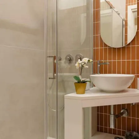 לינה וארוחת בוקר Luxury