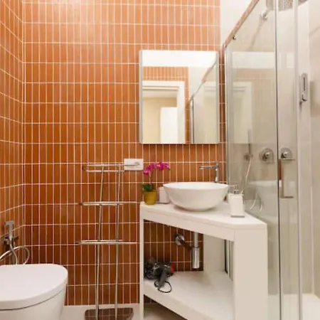 לינה וארוחת בוקר Luxury