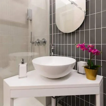 לינה וארוחת בוקר Luxury