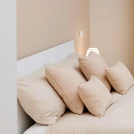 לינה וארוחת בוקר Luxury 4*