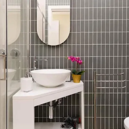 לינה וארוחת בוקר Luxury 4*